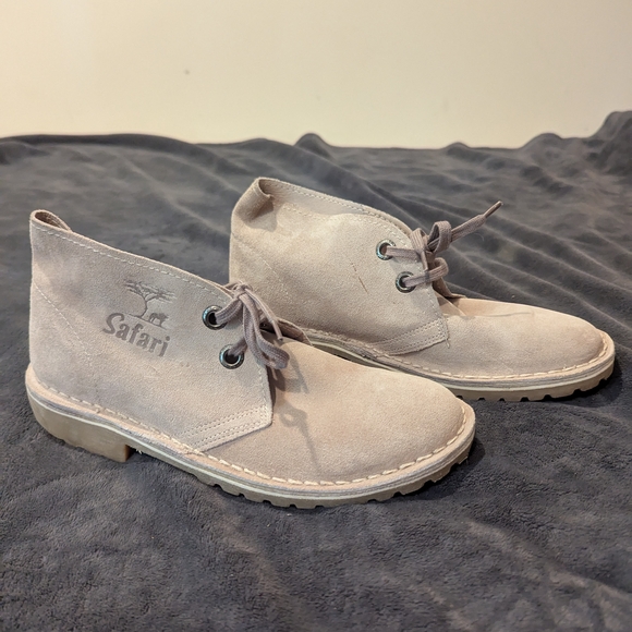 Men's Gray Suede Shoes - Picture 2 of 9